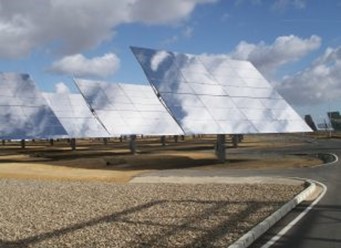 Control system for energy-efficient production of solar power