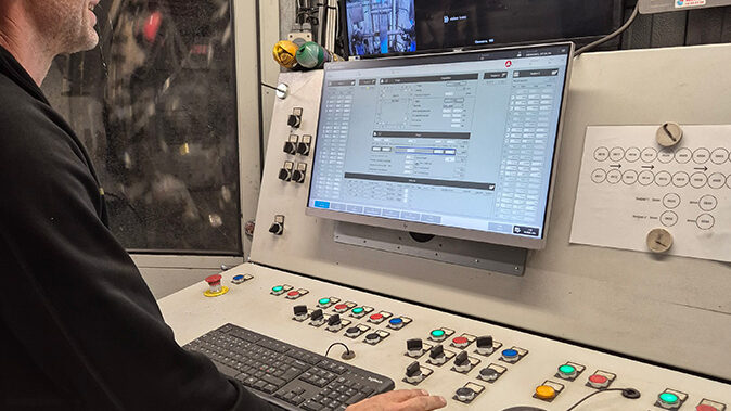 Operatør ved kontrolanlæg